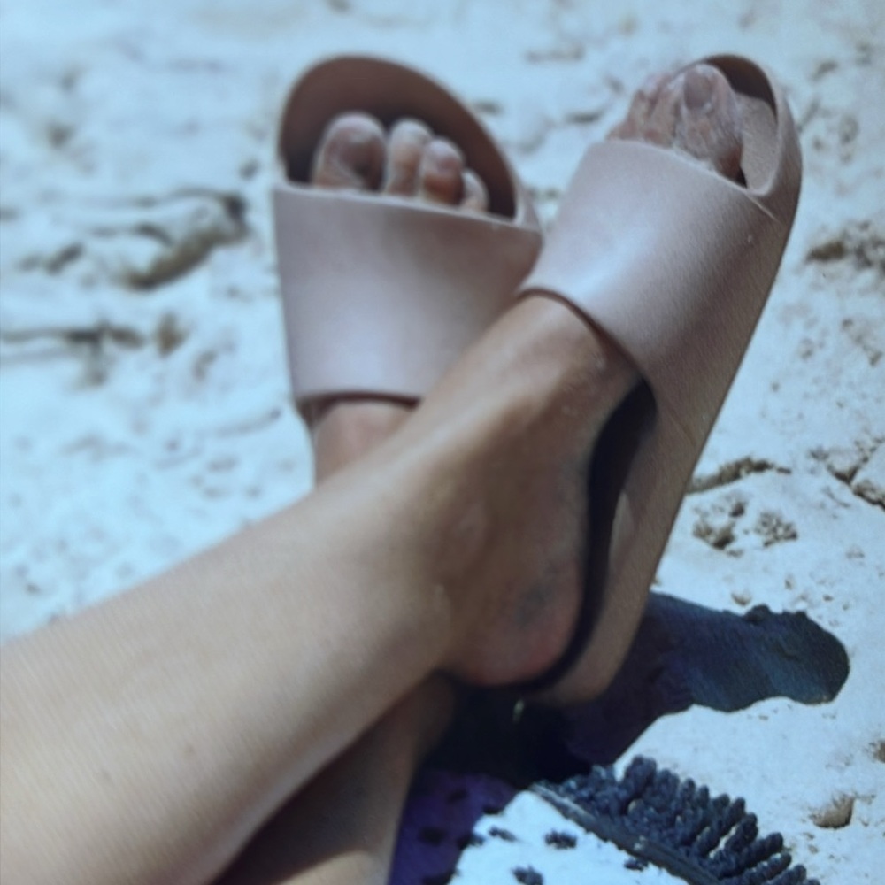 NWT ARCHIES Beige Slide Sandals Size 9